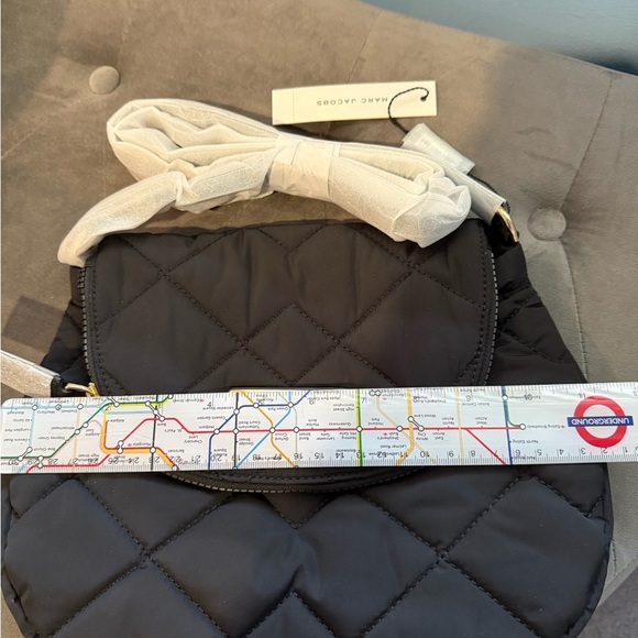 Marc Jacobs Quilted Nylon Messenger Bag New - Picture 6 of 7